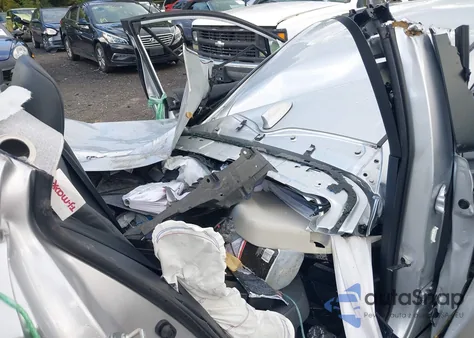 2022 Toyota Prius Xle Awd-E z USA, uszkodzony, nr VIN JTDL9MFU9N3040135